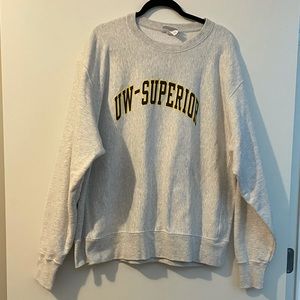 Light grey Champion Crewneck Sweatshirt in size XL